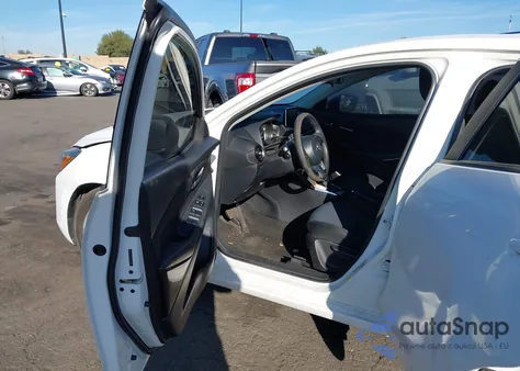 2017 Toyota Yaris Ia из США, поврежденный, VIN 3MYDLBYV1HY157219